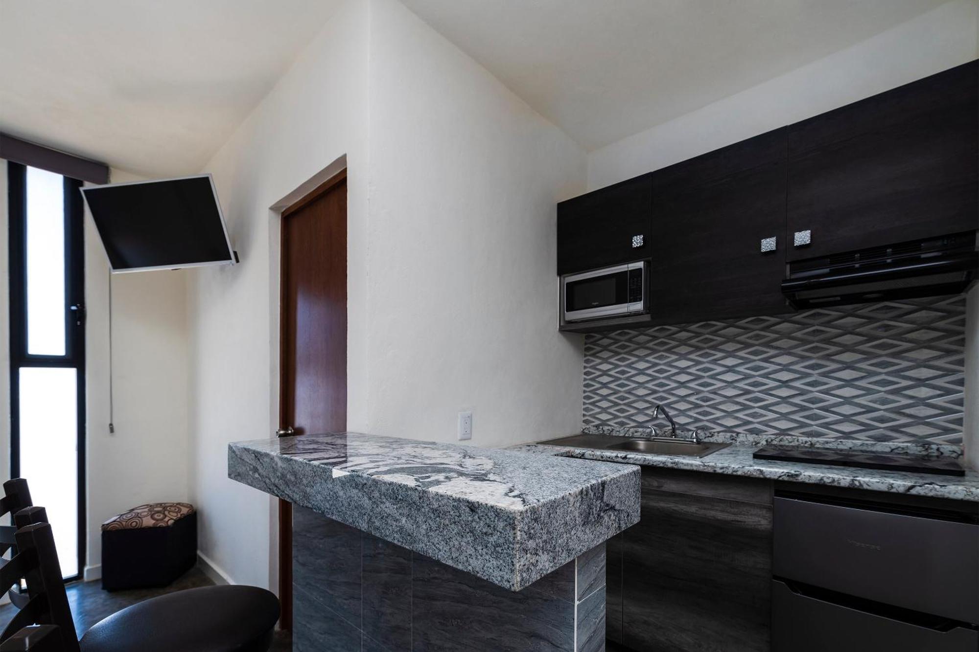 Capital O Hotel Joyma Suites, San Luis Сан-Луїс-Потосі Екстер'єр фото
